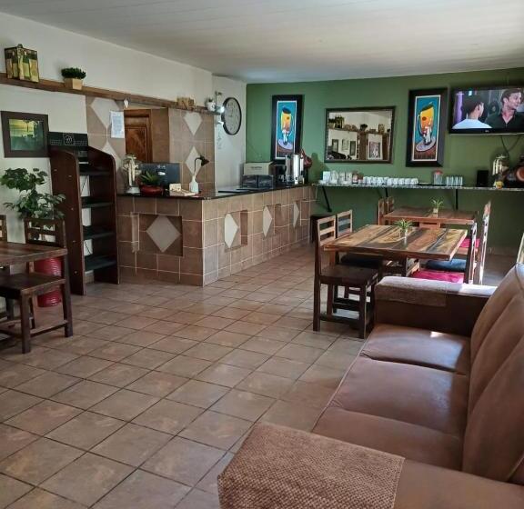 Pansiyon Rustenburg Palm Lodge