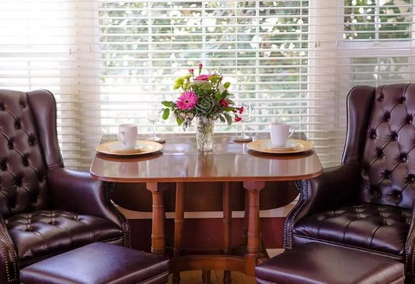 Aamiaismajoitus (B&B) Sequoia View Vineyard