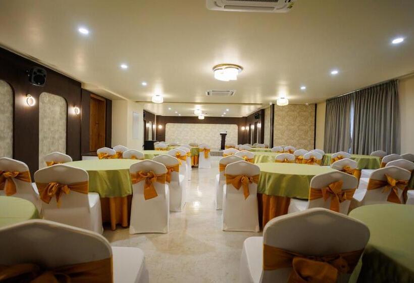 호텔 Aj Grand Elite