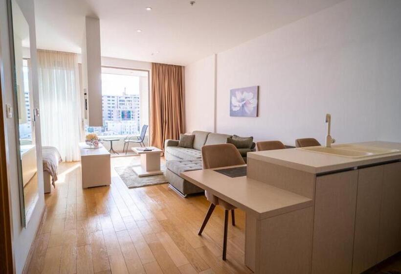 هتل Budva Center Suite