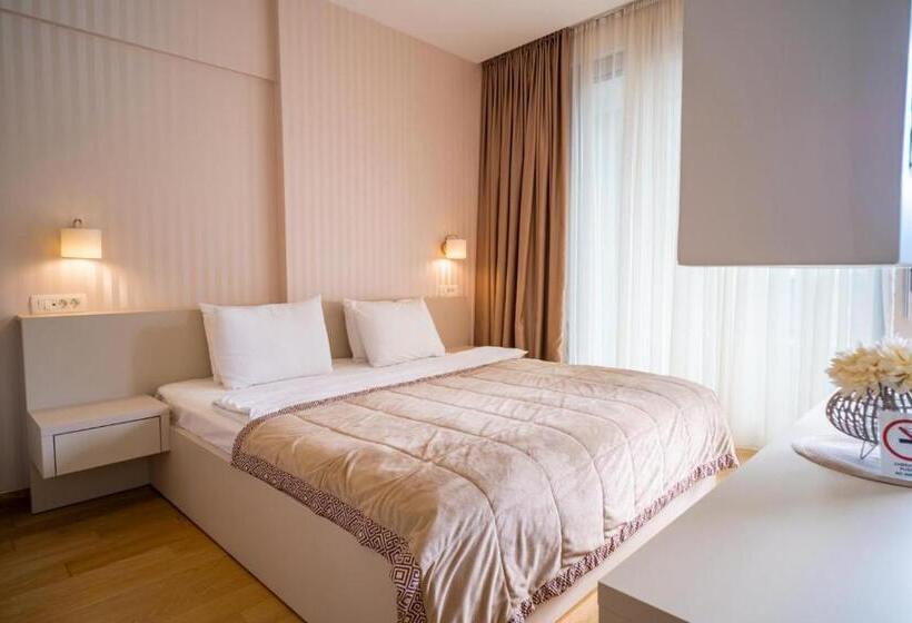 هتل Budva Center Suite