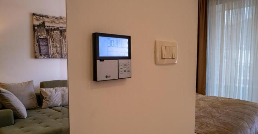 هتل Budva Center Suite