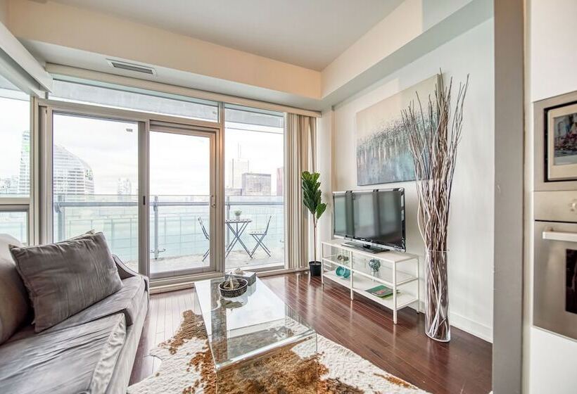 Hotel Gsuite Express Downtown Toronto