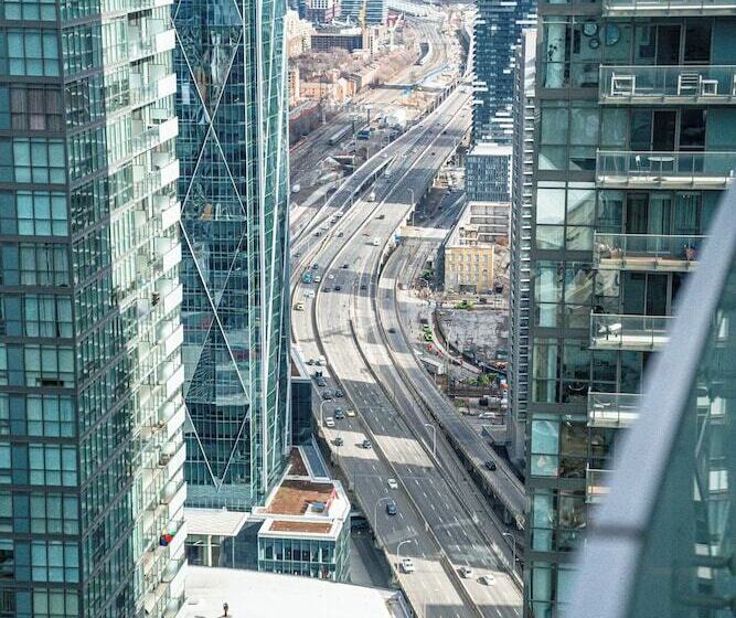 Hotel Gsuite Express Downtown Toronto