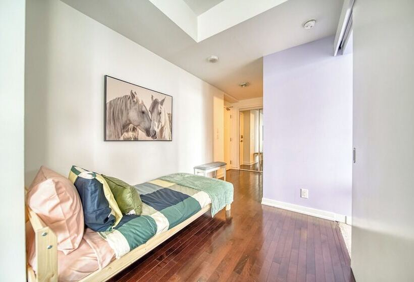 Hotel Gsuite Express Downtown Toronto