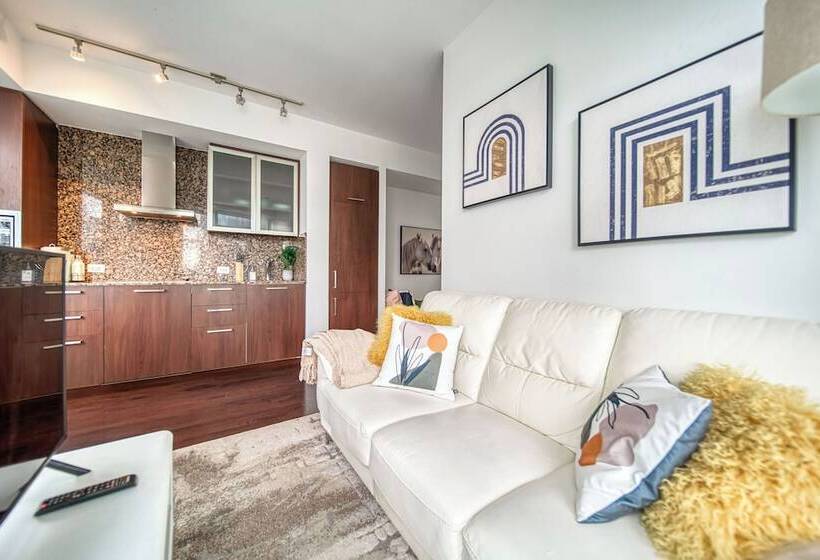 Hotel Gsuite Express Downtown Toronto