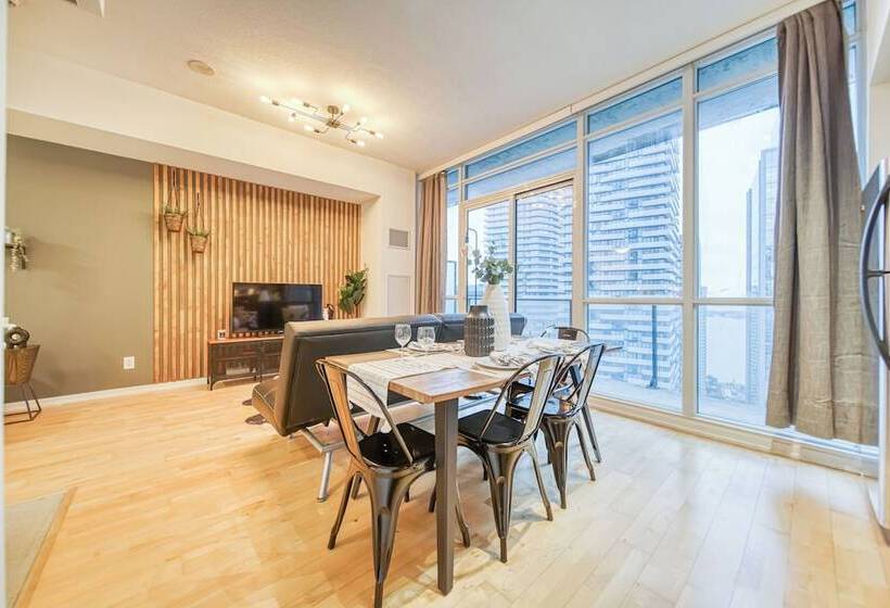 Hotel Gsuite Express Downtown Toronto