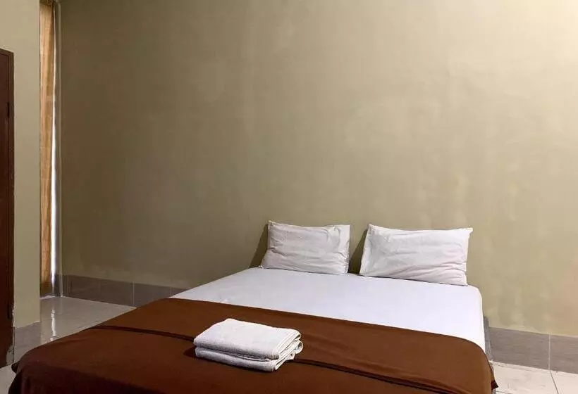 ホテル Oyo 93876 Athirah Kost