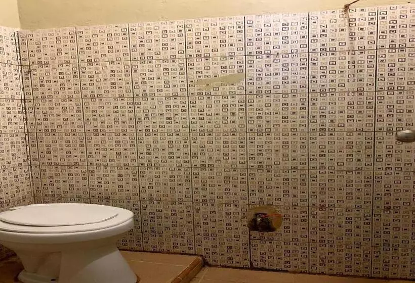 ホテル Oyo 93876 Athirah Kost