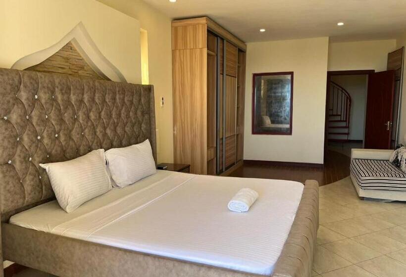 Hotel The Penthouse Beachfront