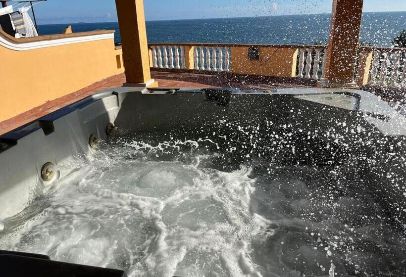 Hotel The Penthouse Beachfront