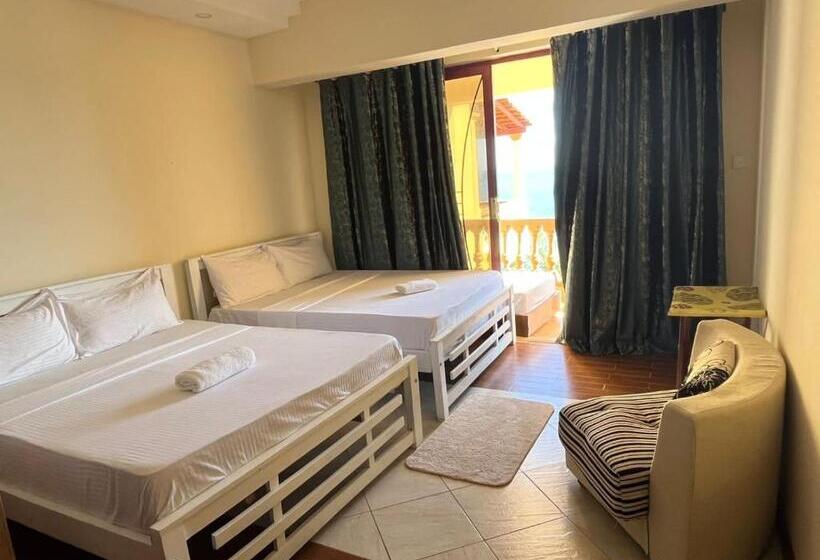 Hotel The Penthouse Beachfront