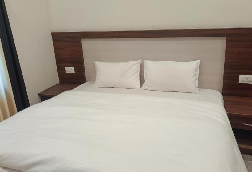 Hotel The Sasvat Asraya