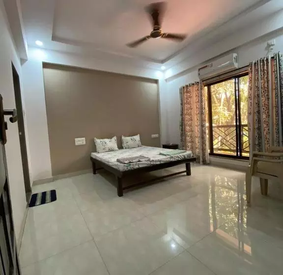 Hotelli Vartak Wadi Smita Villa