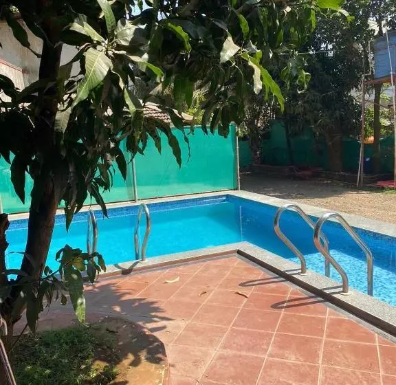 Hotelli Vartak Wadi Smita Villa