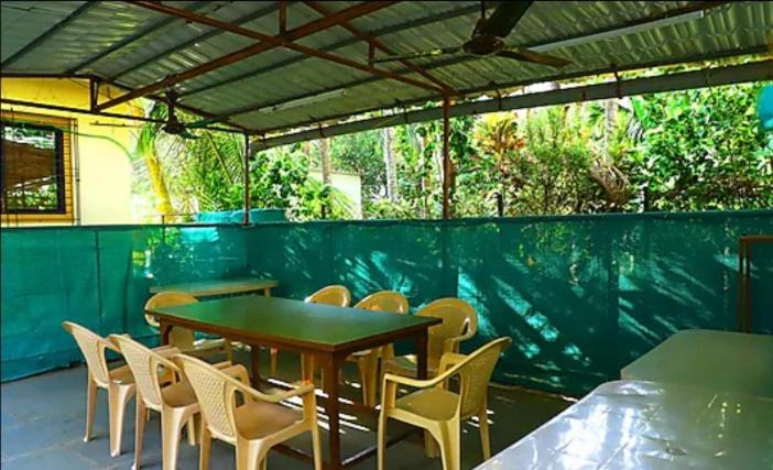 Hotel Vartak Wadi Smita Villa