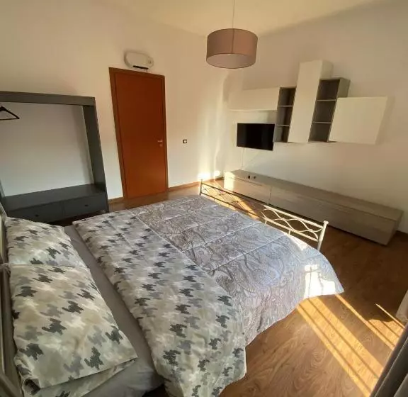 پانسیون Aurora Rooms