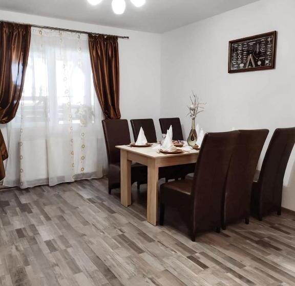 پانسیون Hilltop House