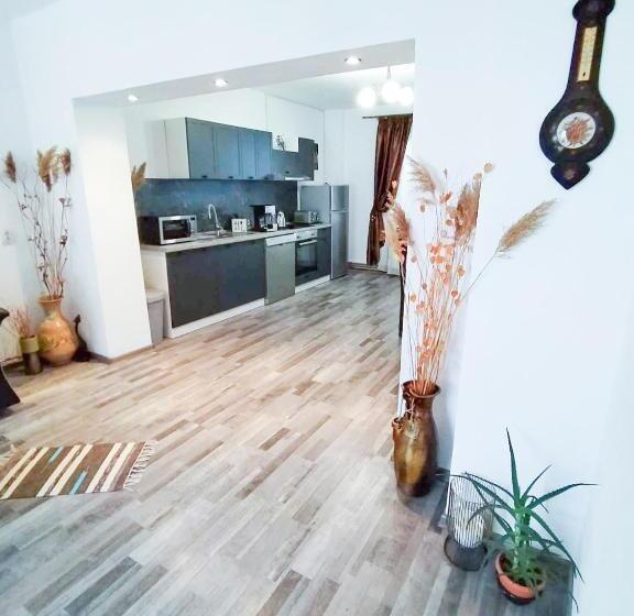 پانسیون Hilltop House