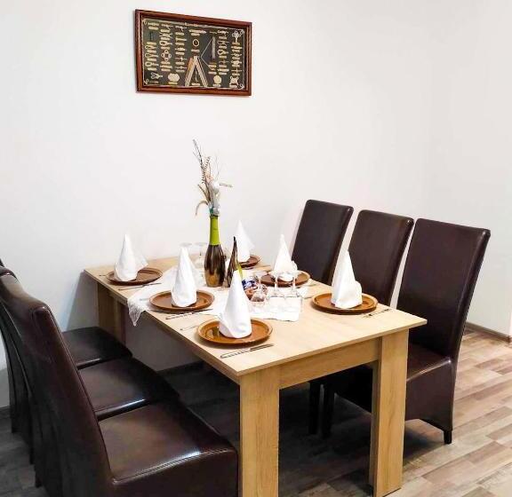 پانسیون Hilltop House