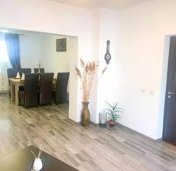 ペンション Hilltop House