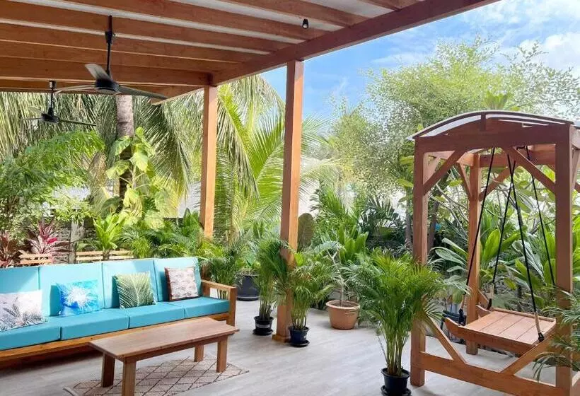 پانسیون Villa Laguna Maldives