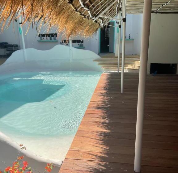 Tanawu Airport Hotel Lombok