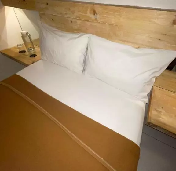 Tanawu Airport Hotel Lombok