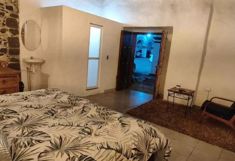 Aamiaismajoitus (B&B) Habitación En Casona Con Patio Central