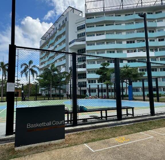 Cozy Cabin Hideout Qc