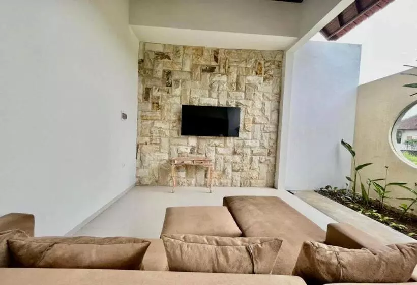 ホテル Belvilla Pantai Senja Resort Central Ubud