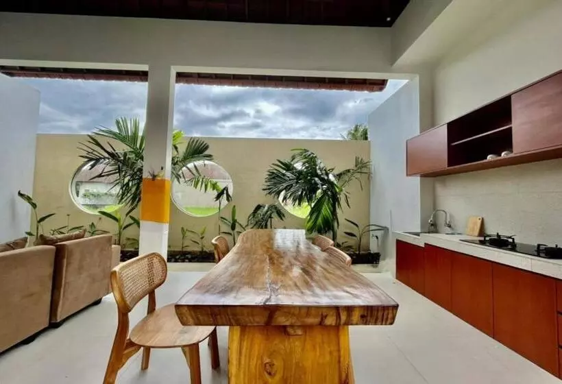 ホテル Belvilla Pantai Senja Resort Central Ubud