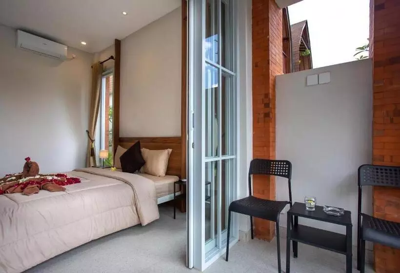 ホテル Griya D Carik