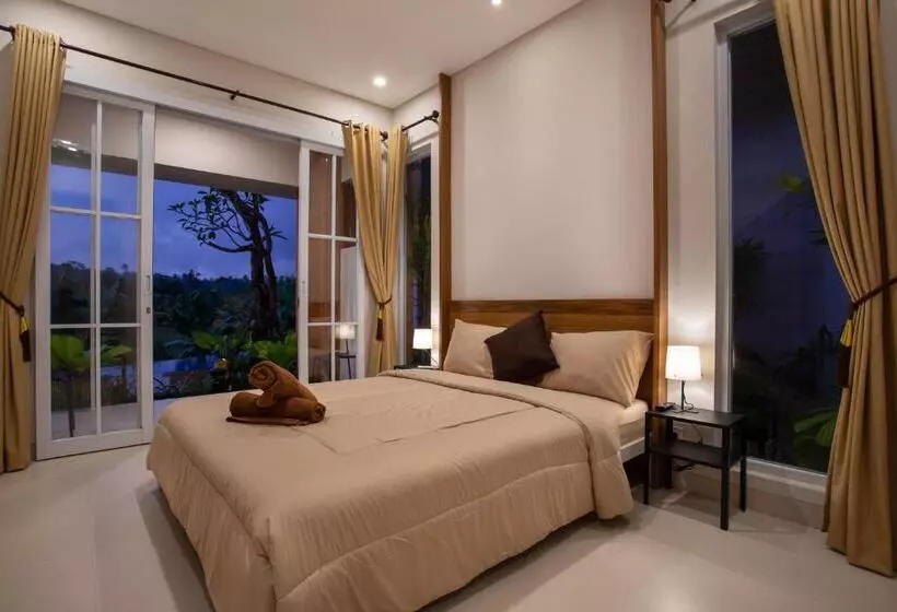 ホテル Griya D Carik