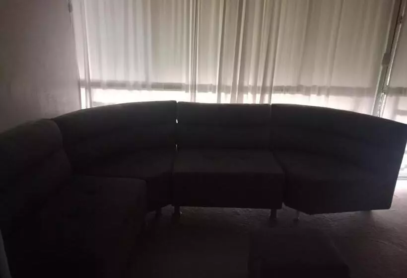 ホテル Habitacion Para Varias Personas