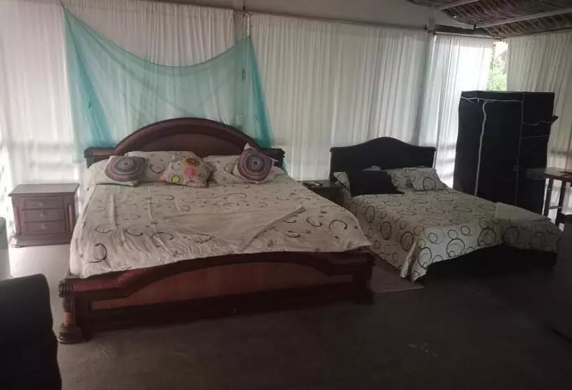 ホテル Habitacion Para Varias Personas