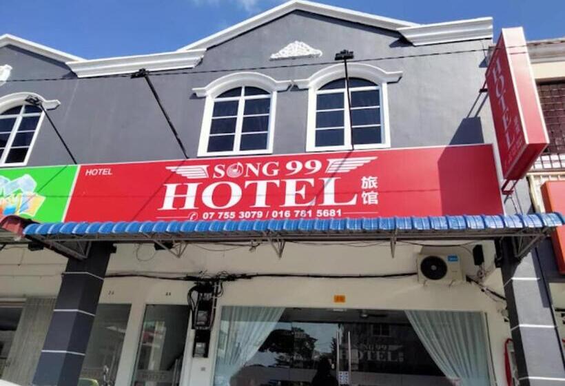 Hotel Oyo 90953 Song 99