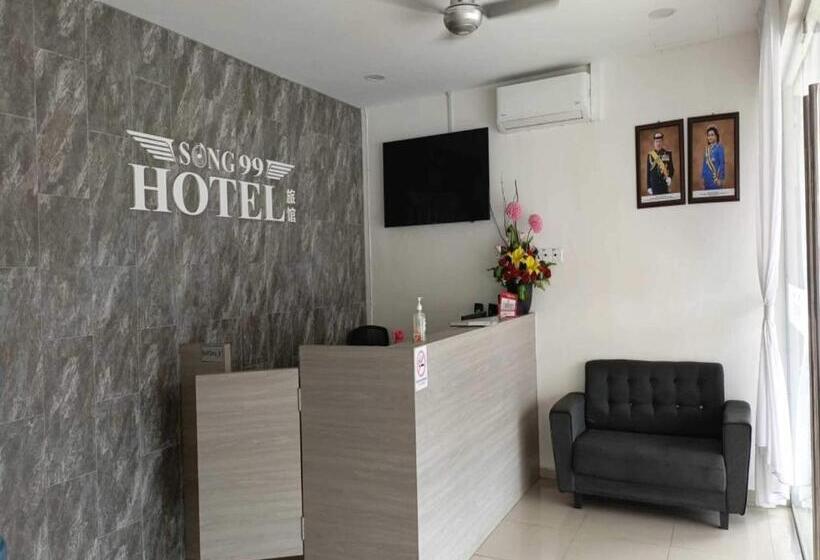 Hotel Oyo 90953 Song 99