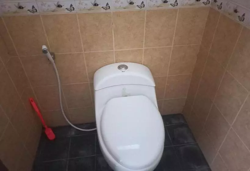 Hotelli Oyo 93820 Salma Homestay Syariah