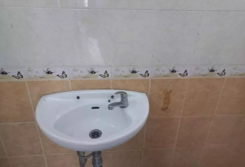 Hotelli Oyo 93820 Salma Homestay Syariah