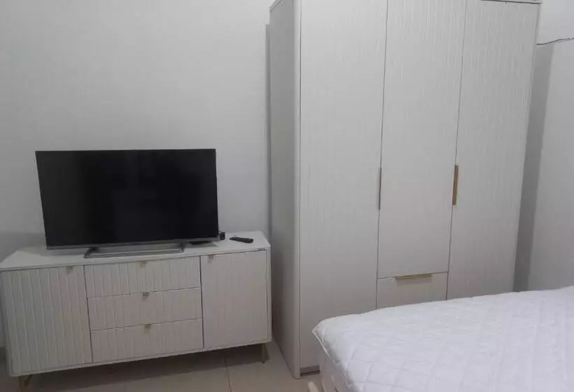 Hotelli Oyo 93820 Salma Homestay Syariah