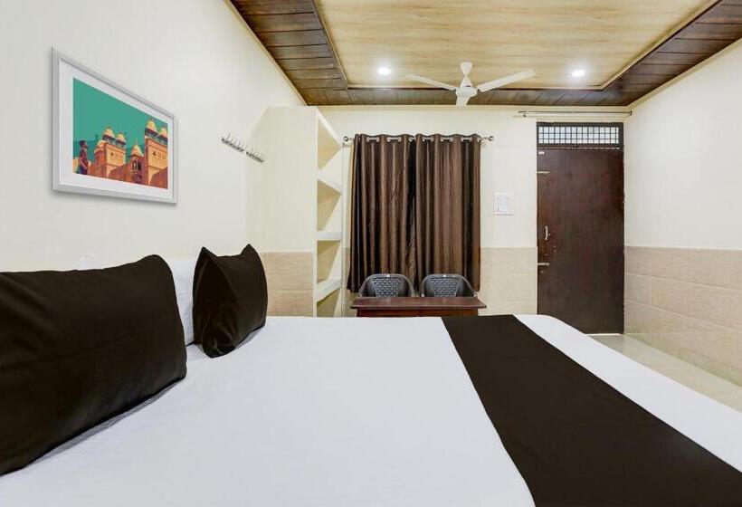 Super Hotel O Varanasi Near Banaras Junction