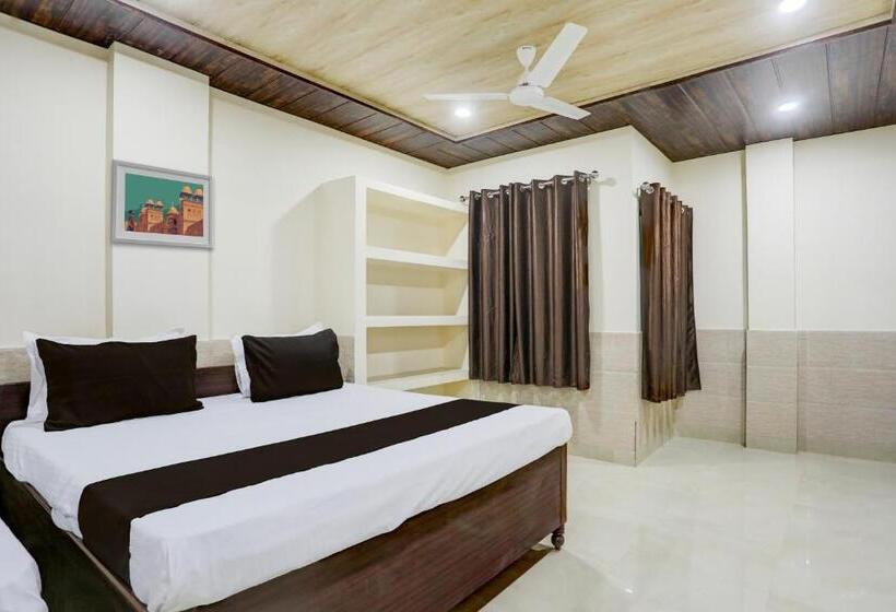 Super Hotel O Varanasi Near Banaras Junction