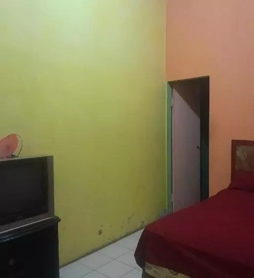ホテル Spot On 93852 Fermansio Homestay 2