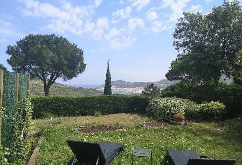 Majatalo Cap De Creus : Bungalow, Jardin Y Vista Al Mar