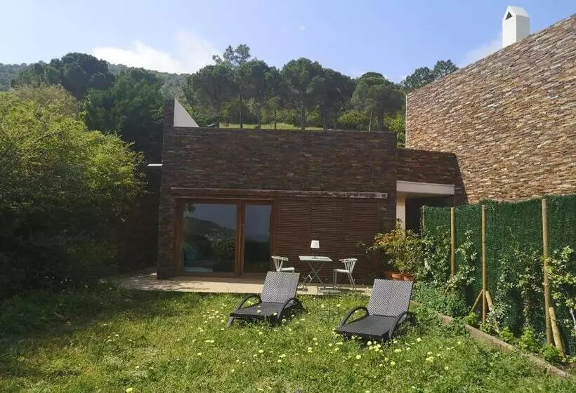 Majatalo Cap De Creus : Bungalow, Jardin Y Vista Al Mar
