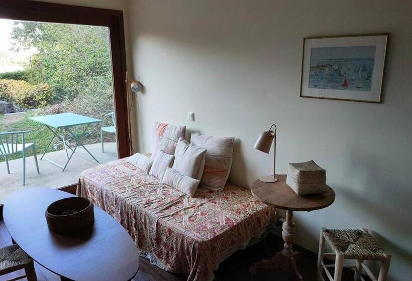 ペンション Cap De Creus : Bungalow, Jardin Y Vista Al Mar