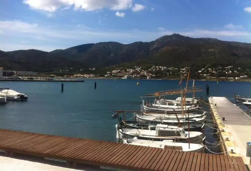 Majatalo Cap De Creus : Bungalow, Jardin Y Vista Al Mar