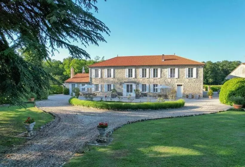 Aamiaismajoitus (B&B) Domaine De Laguneaussan