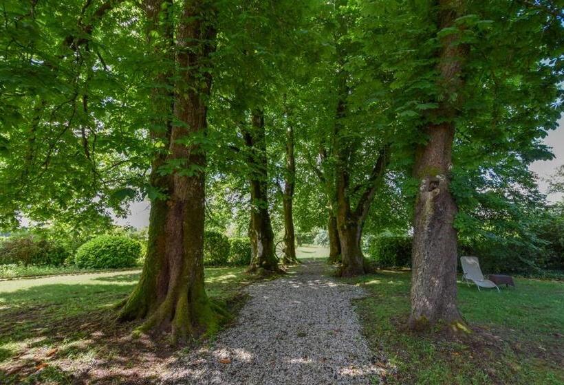 مبيت وإفطار Domaine De Laguneaussan